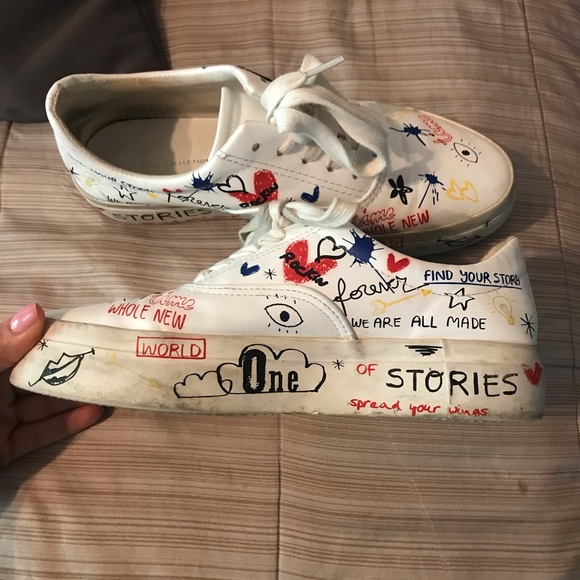 Distressed ‘dirty’ sneakers. - Picture 2 of 2